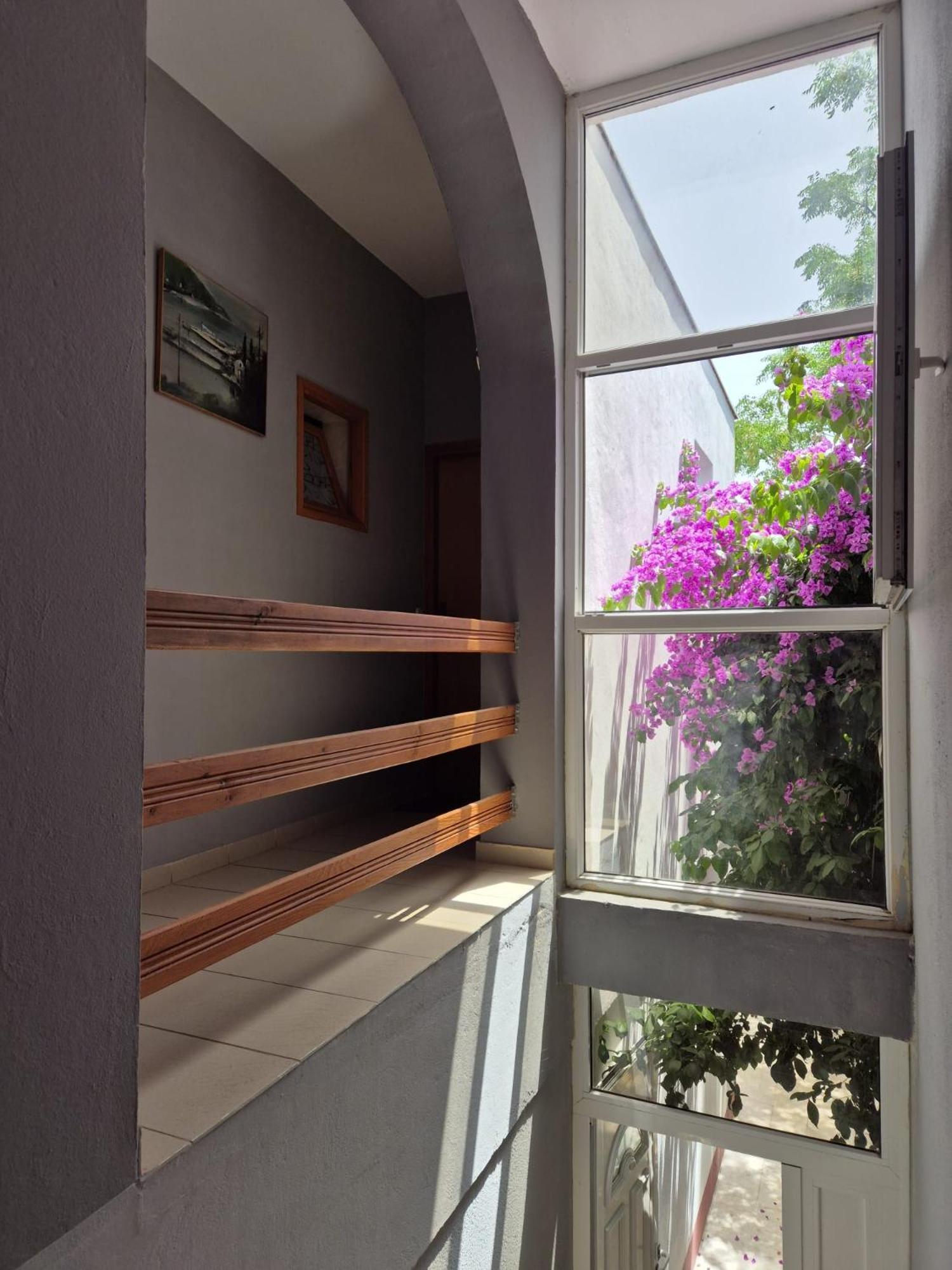 Apartments And Pansion M&R Туран Екстериор снимка
